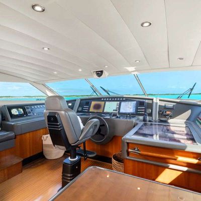 Mambo Yacht 13