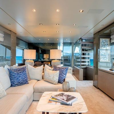 Aura I Yacht 14
