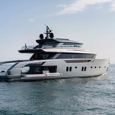 hm 1 yacht