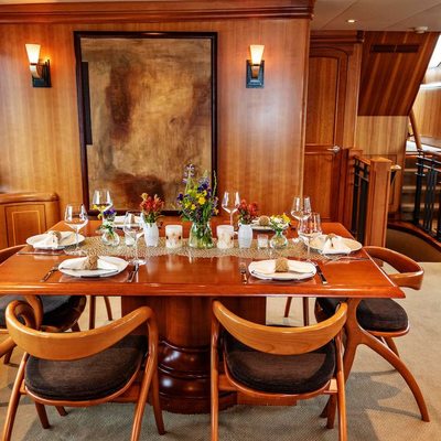 Dauntless Yacht 12