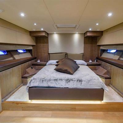@Last Yacht 12