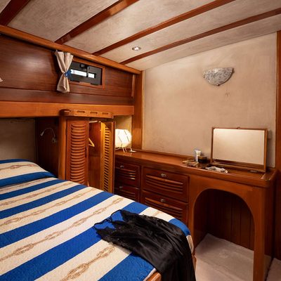 Eleganza Yacht 15