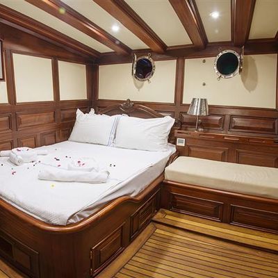 Grande Mare Yacht 15