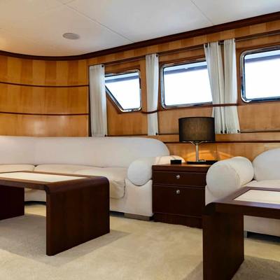 Curiosity Yacht 12
