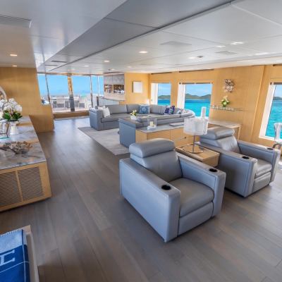 'H Yacht 14