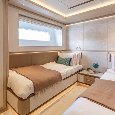 Ad Astra Yacht 15