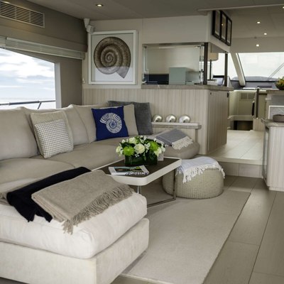 Ammonite Yacht 11