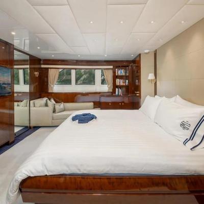 Blue Symphonie Yacht 12