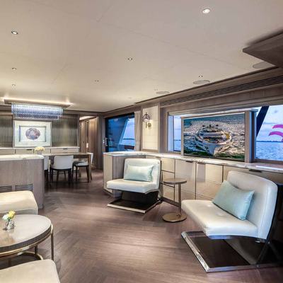 Saint Yacht 12