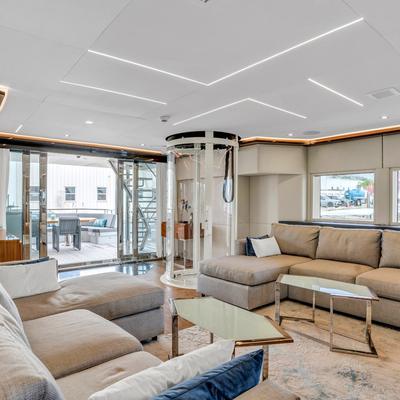 Lady Caroline Yacht 14