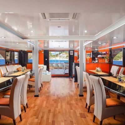 Amalia Yacht 11