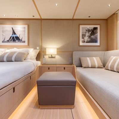 Alix Yacht 14