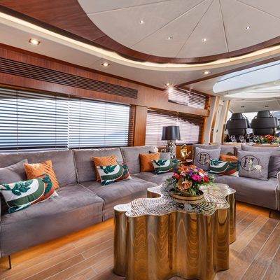 Blade 6 Yacht 12