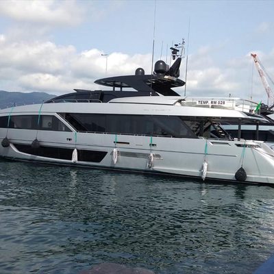 motor yacht xeia