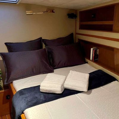 Tanana Yacht 13
