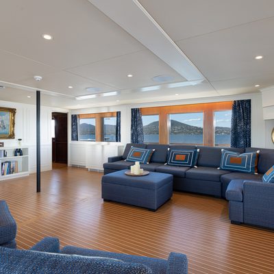 Genesia Yacht 11