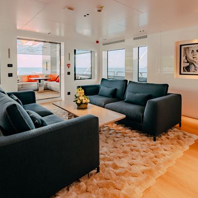 Carmen Yacht 12