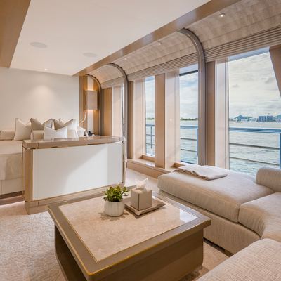 Neninka Yacht 13