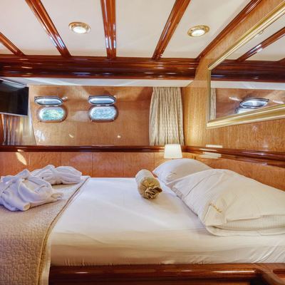 Blanka Yacht 12