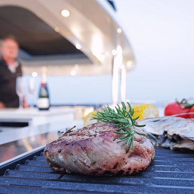 U Rite SHU U RITE Yacht Charter Price - Curvelle Luxury Yacht Charter