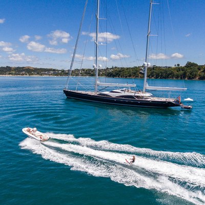 twizzle yacht charter