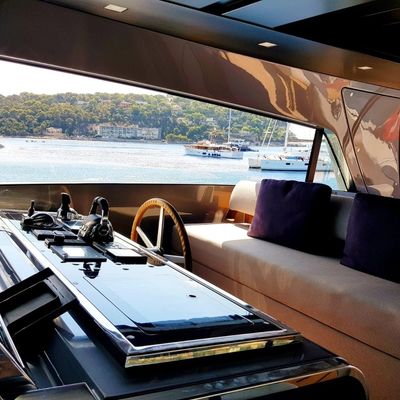 Dragonfly I Yacht 15