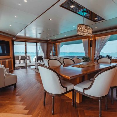Midnight Moon Yacht 15