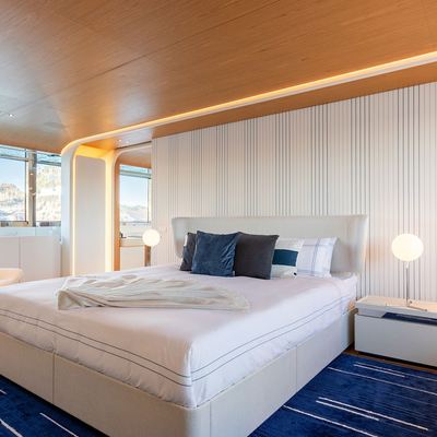 PH2 Yacht 15