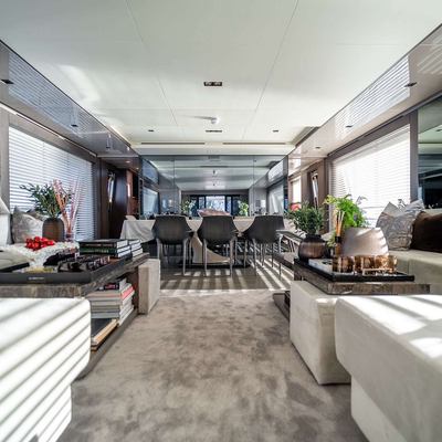 The Palm Yacht 11