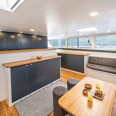 Golden Glory Yacht 14