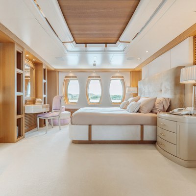 Marla Yacht 13