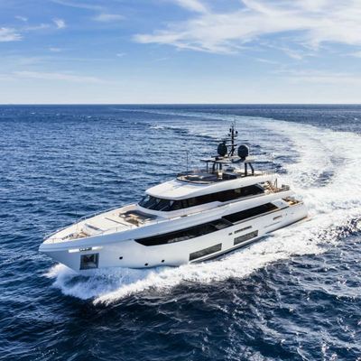 Upstream Yacht 11