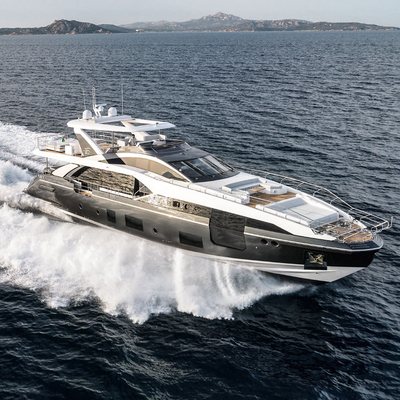 MAJESTIC MOMENTS Yacht Charter Price - Azimut Yachts Luxury Yacht Charter