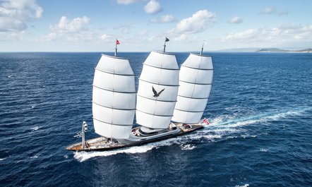 S/Y 'Maltese Falcon’ steps in to provide humanitarian aid in the Mediterranean