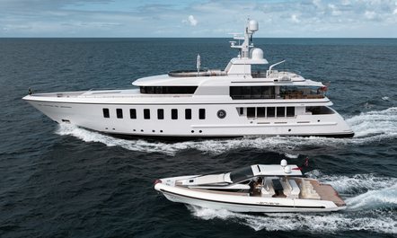 45m yacht GLADIATOR offers discount for a Thanksgiving luxury charter