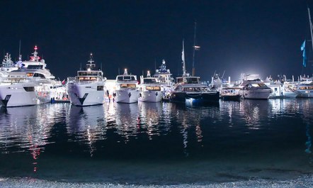 Dubai International Boat Show 2018 now underway