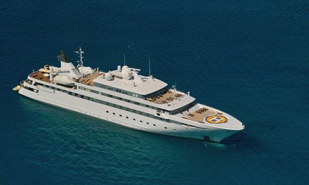 M/Y ‘Lauren L’ arrives in Thailand for charter vacations