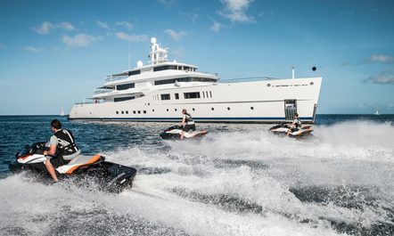 M/Y ‘Grace E’ Shines at 2015 ISS Design Awards