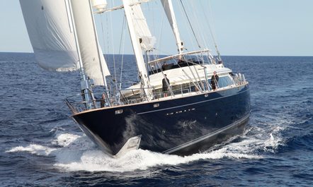 'SILENCIO' Gets New Set of Sails For Perini Cup