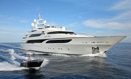 M/Y ‘Silver Angel’ offers reduced rates in the Bahamas
