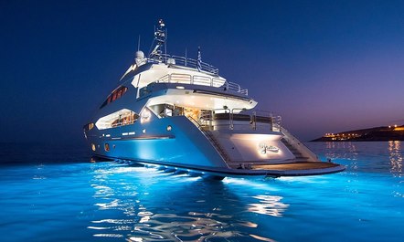 Sunseeker superyacht PATHOS joins Greek charter fleet