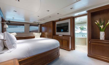 M/Y ROMANZA Available in the French Riviera
