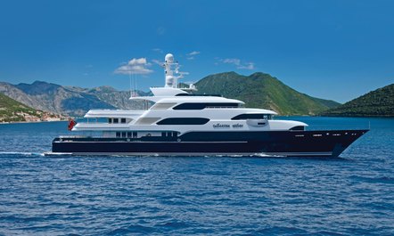Experience the magic of the Caribbean with M/Y ‘Martha Ann’