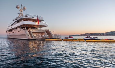 M/Y 'Light Holic' Open For Charter In France This June