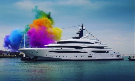 Video: Brand New M/Y ‘Cloud 9’ Opens For Charter