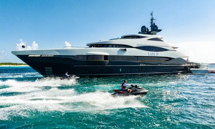 Explore the Bahamas onboard 55m superyacht charter LADY JJ