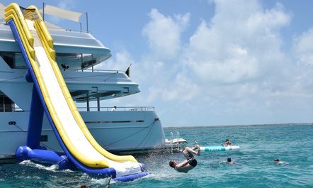 M/Y RHINO Offers Special Rate In The Bahamas