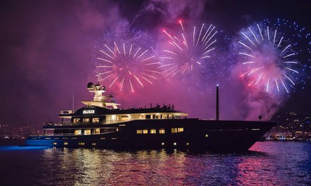 8 of the best yachts still available for a New Year's Eve yacht charter
