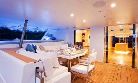 Catamaran 'Necker Belle' Offers Discount on Charters