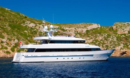 Charter yacht ALCOR Available in August